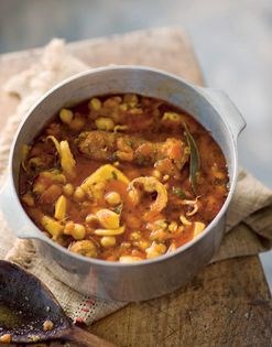 Braised cuttlefish with chickpeas (Chocos con garbanzos)