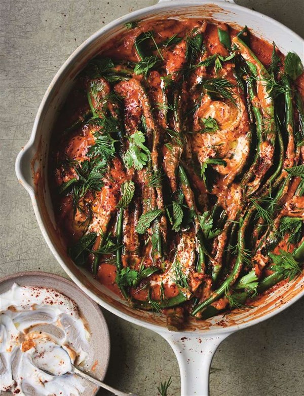 Braised flat beans in slow cooked tomato sauce
