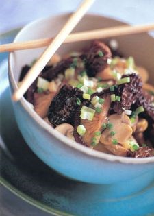 Braised fusion mushrooms with herbs