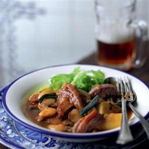 Braised gammon with cider and apples