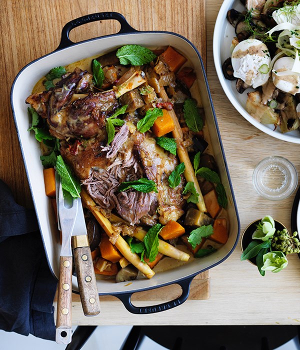 Braised lamb shoulder with cocoa and cardamom