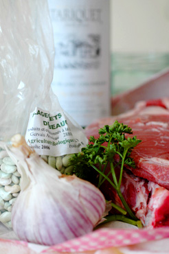 Braised lamb shoulder with flageolet beans (Epaule d'agneau confite aux herbes de Provence)