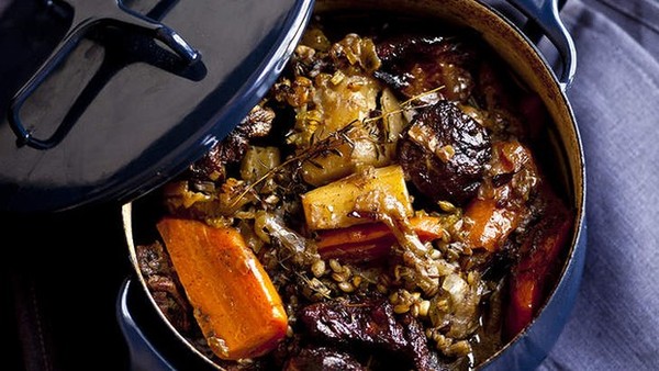 Braised lamb stew with barley and vegetables