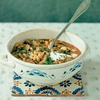 Braised lamb with beans and tomato