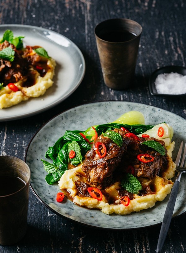 Braised lamb with Korean chilli and ginger