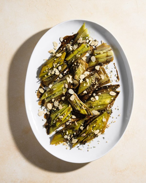 Braised leeks with balsamic glaze