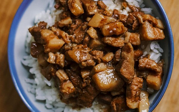 Braised minced pork belly (Rou zao fan/Bah so png)