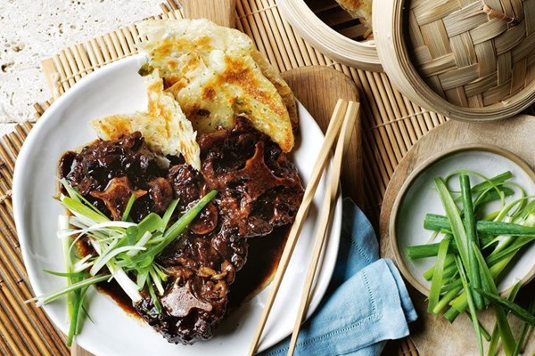 Braised oxtail with ginger, Sichuan pepper and soy