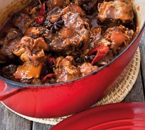 Braised oxtails with Asian spices