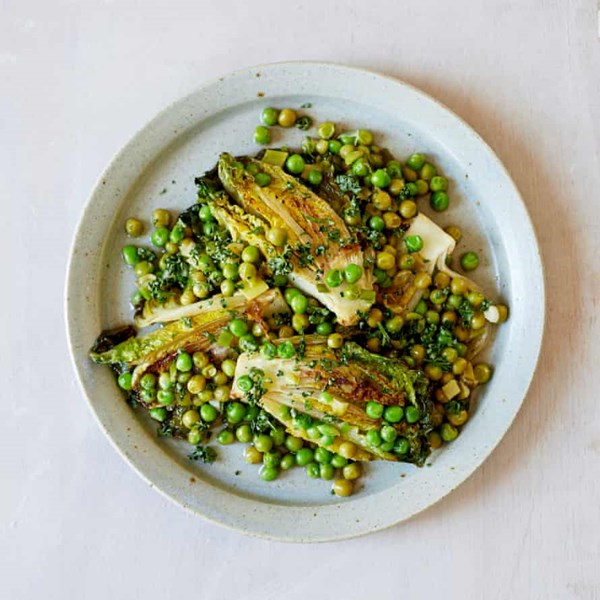 Braised peas and lettuce