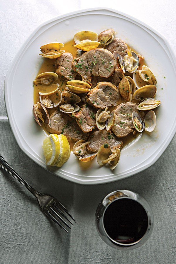 Braised pork and clams (Porco à Alentejana)