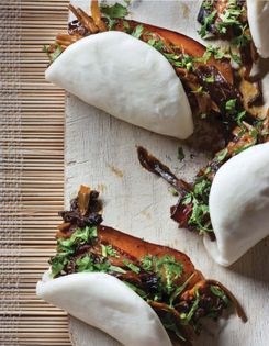Braised pork belly with dried mustard greens and lily buds in fermented tofu sauce