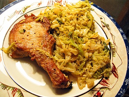 Braised pork chops and cabbage 