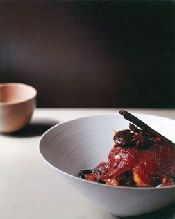 Braised pork hock with dark soy sauce