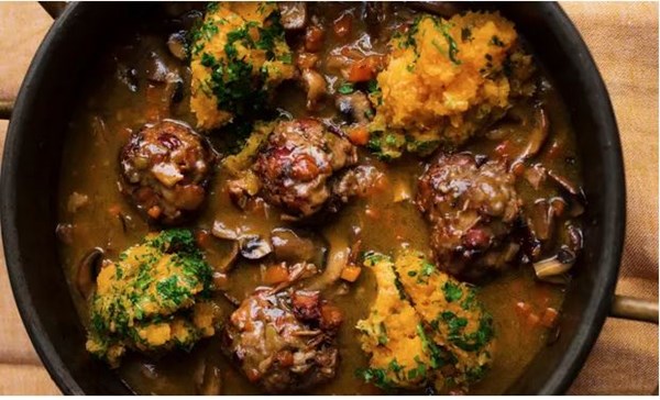 Braised pork meatballs with rib ragù sauce