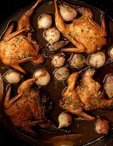 Braised quail (Pilinja pecheni)