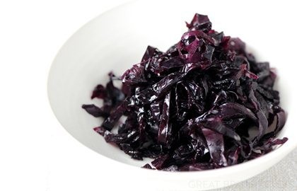 Braised red cabbage
