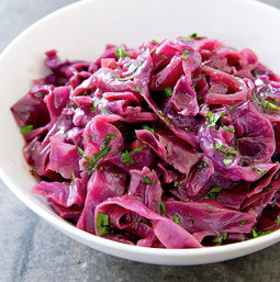 Braised red cabbage