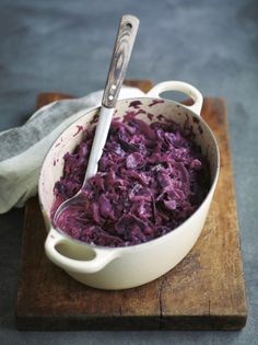 Braised red cabbage