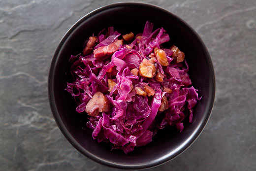 Braised red cabbage with chestnuts