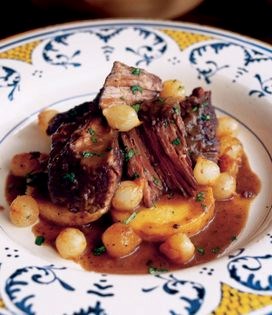 Braised short ribs in cèpe-prune sauce (Daube de boeuf aux champignons et au pruneaux)