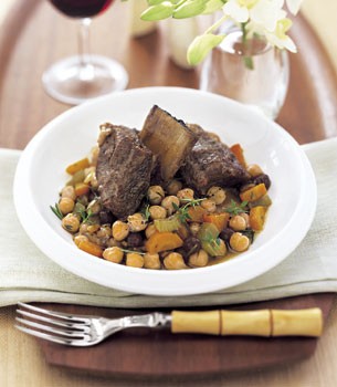 Braised short ribs with garbanzo beans and raisins
