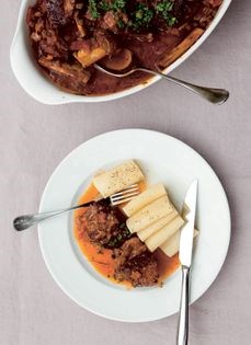 Braised short ribs with paccheri