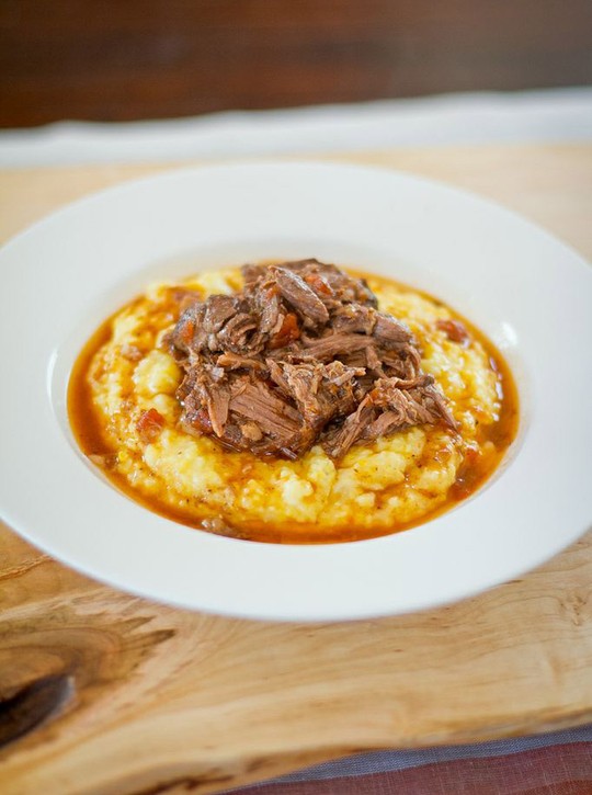 Braised shredded beef in tomatoes & red wine