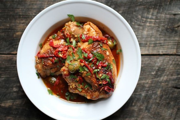 Braised Spanish-style chicken