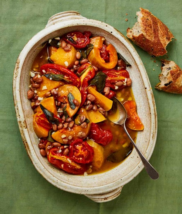 Braised squash and borlotti beans with tomatoes