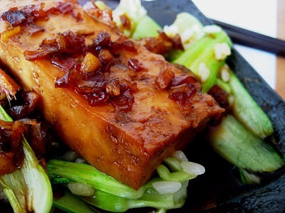 Braised tofu in caramel sauce 