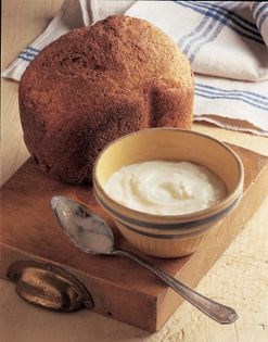 Bran and yogurt bread