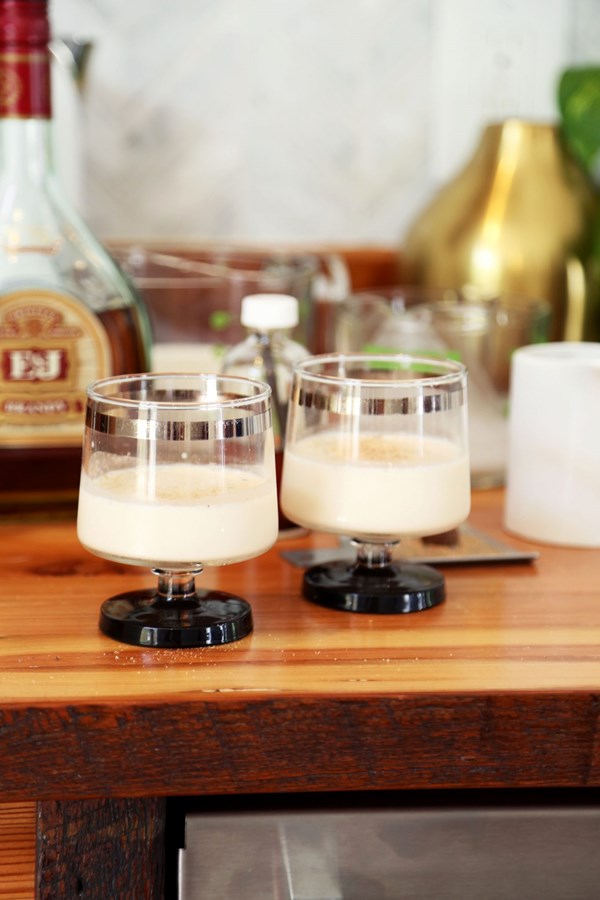 Brandy milk punch
