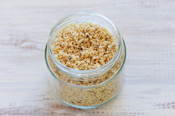 Brazil nut 'Parmesan'
