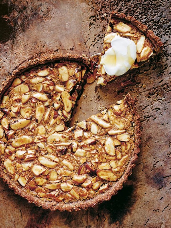 Brazil nut pie