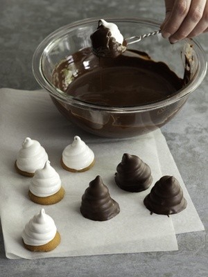 Brazilian Mallomars (Nhá benta)