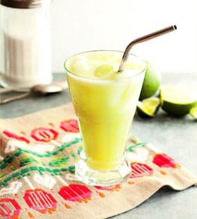 Brazillian-style limeade (Limonada Suissa)