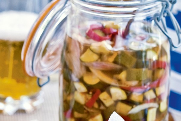 Bread & butter bush pickles