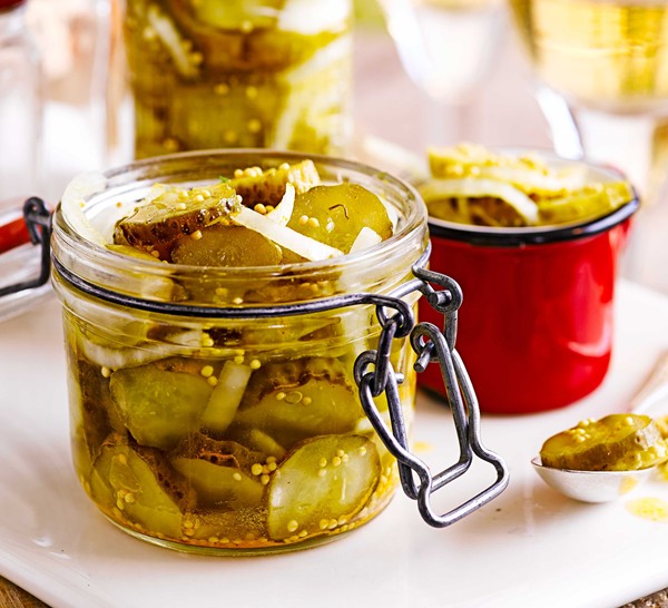Bread & butter pickles 
