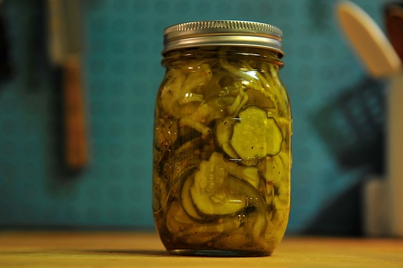 Bread & butter pickles 