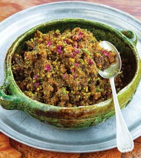 Bread + date paste (Changmal)