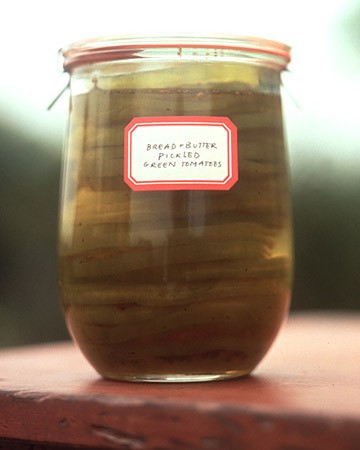 Bread and butter pickled green tomatoes