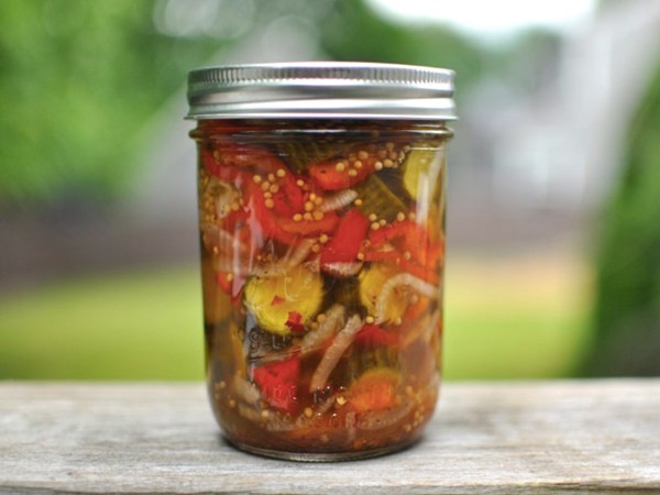 Bread and butter pickles