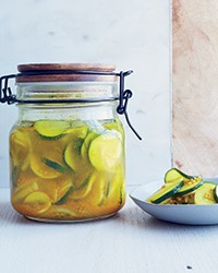 Bread-and-butter zucchini pickles