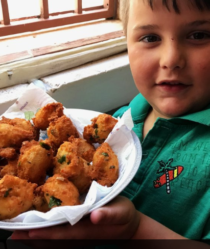 Bread and cheese fritters (Polpette di pane)