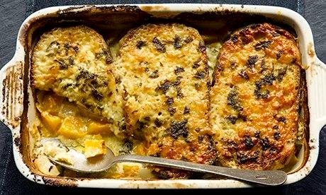 Bread and pumpkin 'fondue'