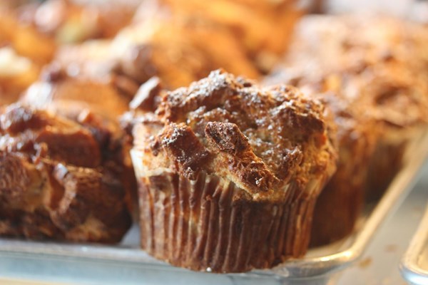 Bread pudding muffins