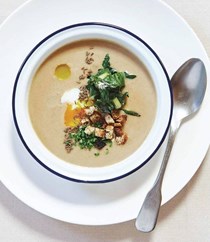 Bread soup with chicory and egg (Panada con cicoria e uova)