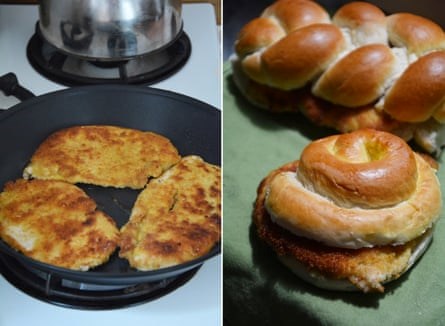 Breadcrumbed chicken sandwich (Panino di pollo impanato)