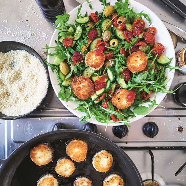 Breaded goat's cheese salad